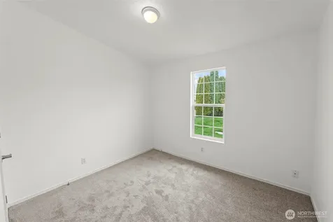 10526 60th Street Ct E Puyallup WA 98372