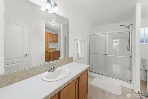 10526 60th Street Ct E Puyallup WA 98372
