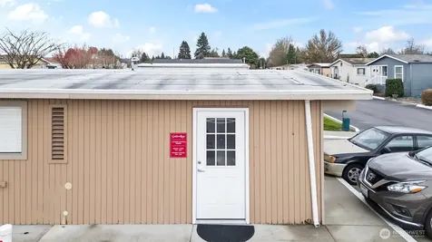 10526 60th Street Ct E Puyallup WA 98372