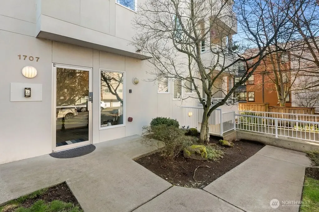 1707 NW 59th Street Seattle WA 98107