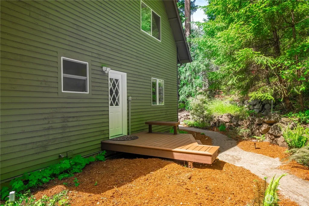 10507 48th Street E Edgewood WA 98372