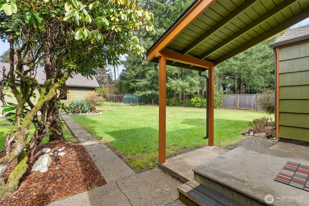 1912 Elliott Avenue NW Olympia WA 98502