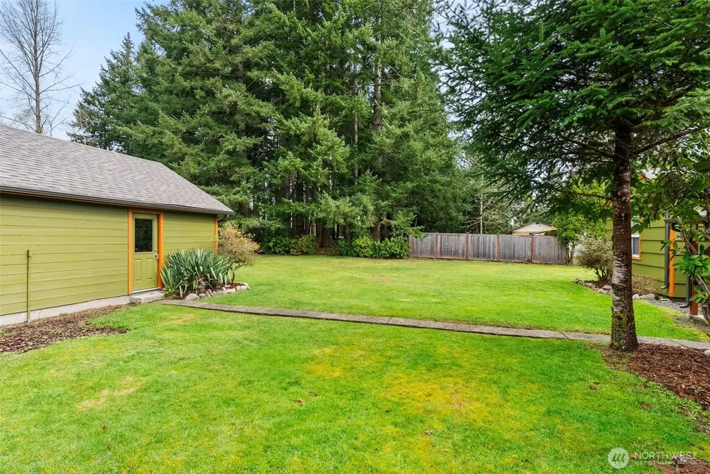 1912 Elliott Avenue NW Olympia WA 98502