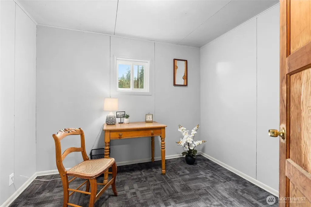 1912 Elliott Avenue NW Olympia WA 98502