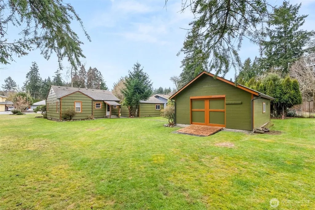 1912 Elliott Avenue NW Olympia WA 98502