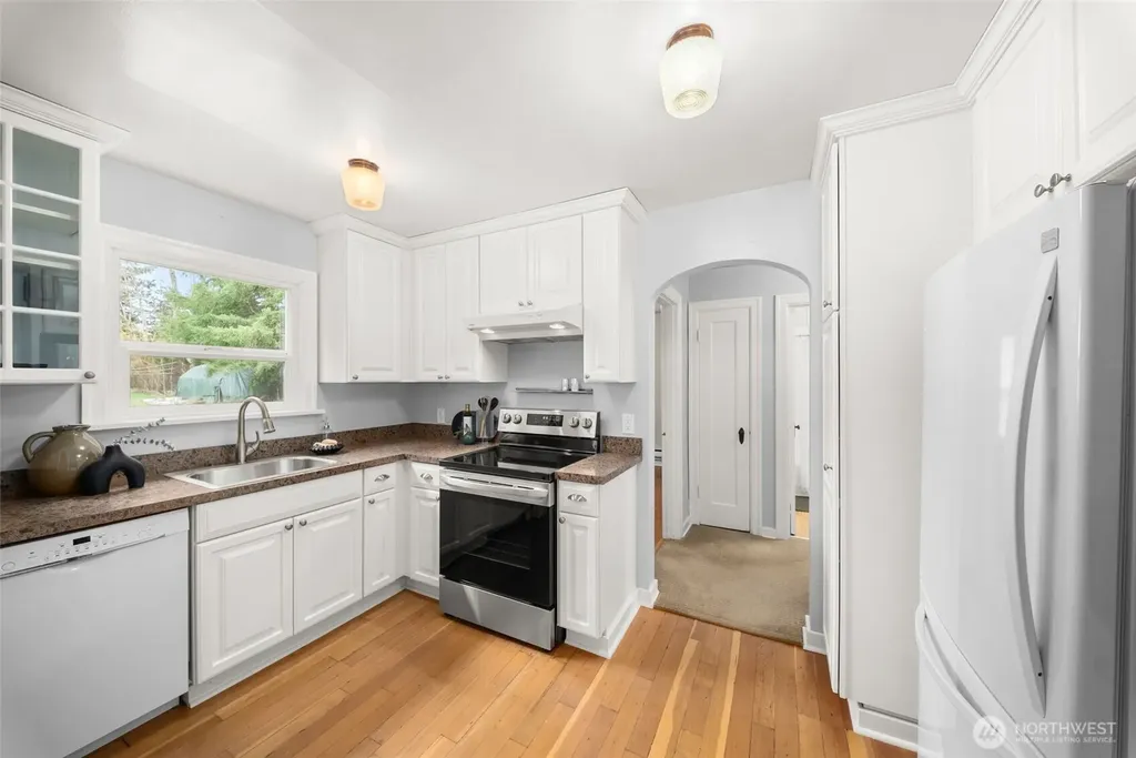 1912 Elliott Avenue NW Olympia WA 98502