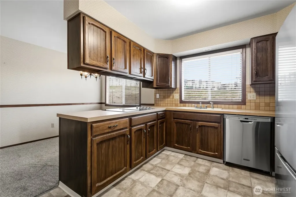608 Anchor Place Selah WA 98942