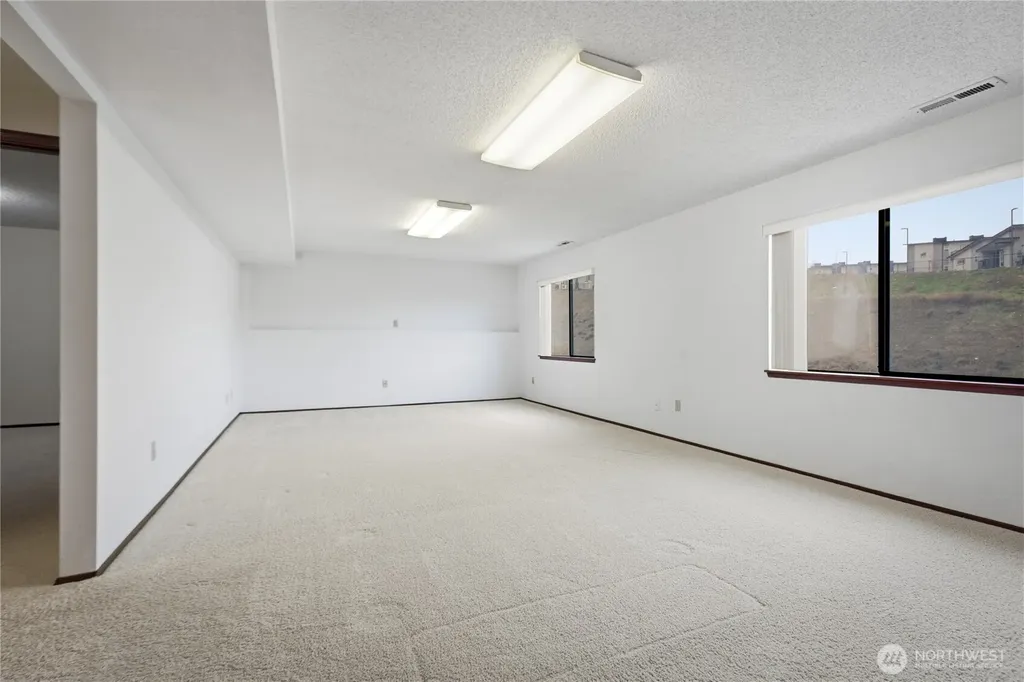 608 Anchor Place Selah WA 98942