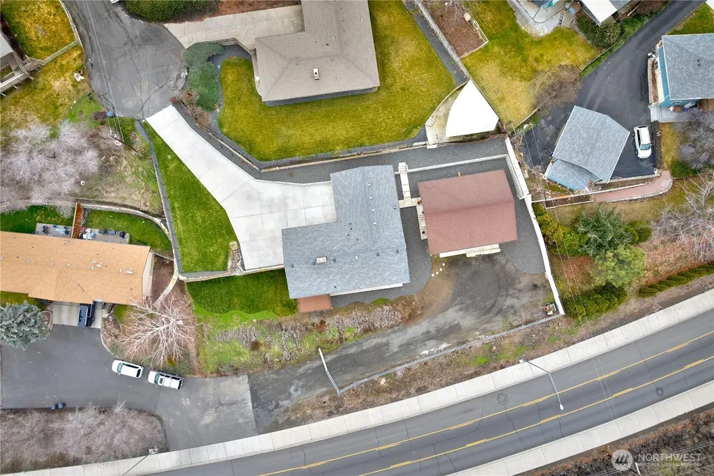 608 Anchor Place Selah WA 98942