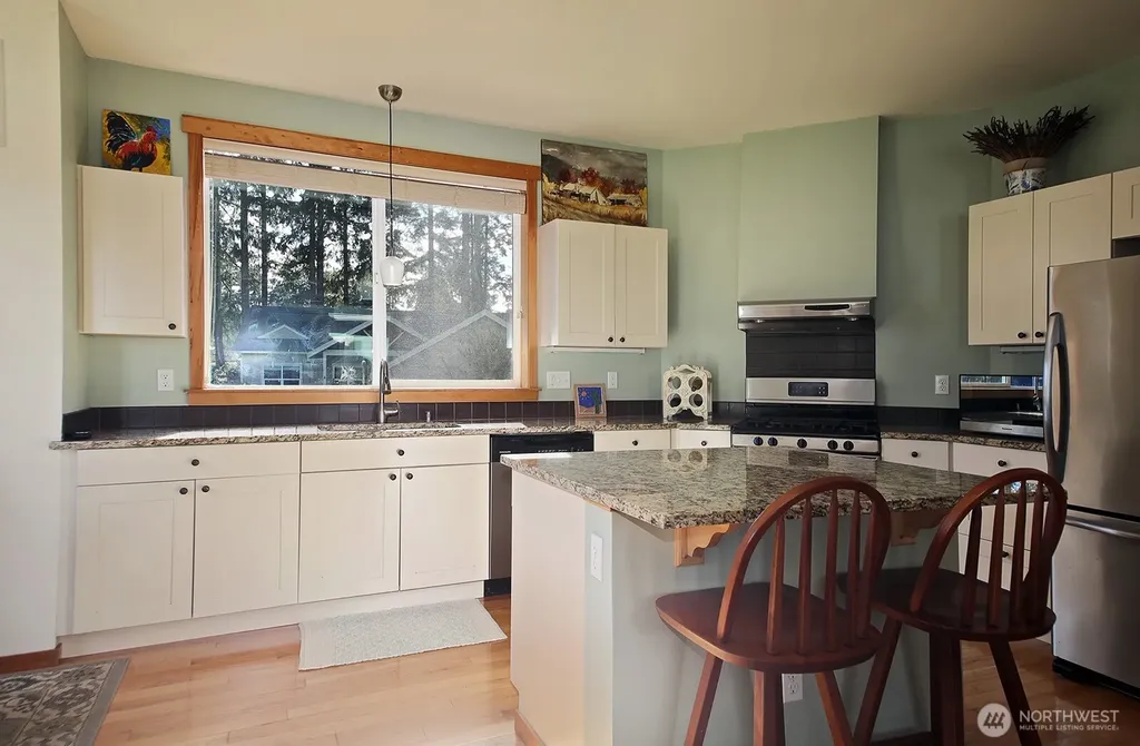 1043 Village Loop Langley WA 98260