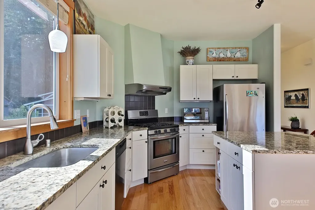 1043 Village Loop Langley WA 98260