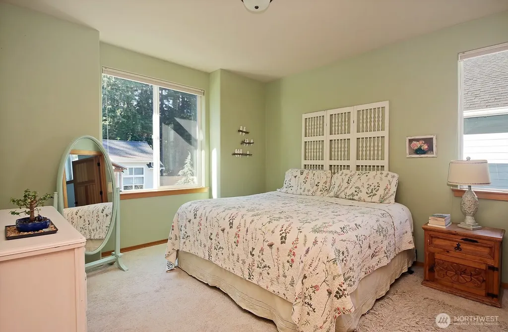1043 Village Loop Langley WA 98260