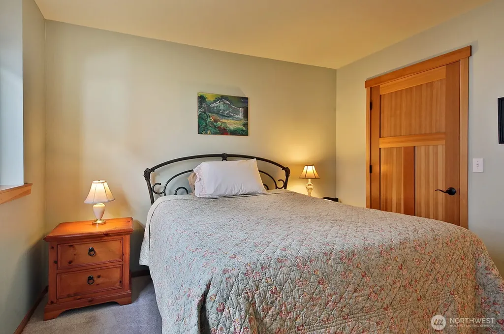 1043 Village Loop Langley WA 98260
