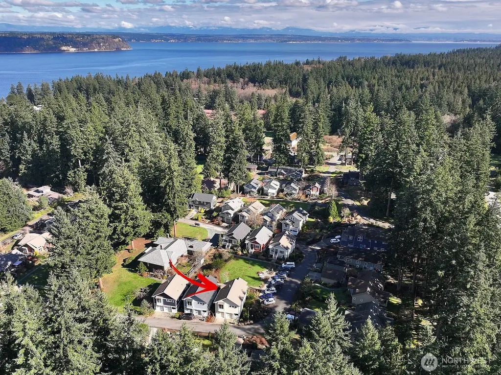 1043 Village Loop Langley WA 98260