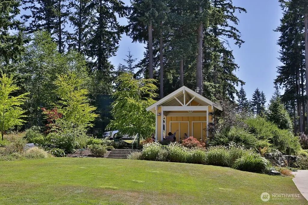 1043 Village Loop Langley WA 98260
