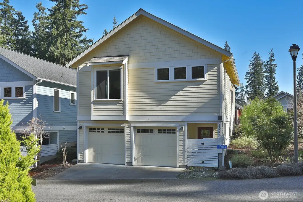 1043 Village Loop Langley WA 98260