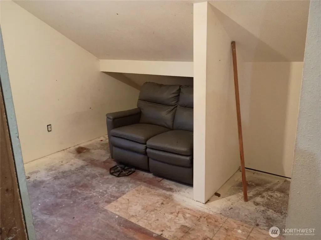 20968 Broadway Street Conway WA 98238