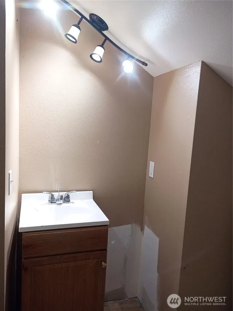 20968 Broadway Street Conway WA 98238