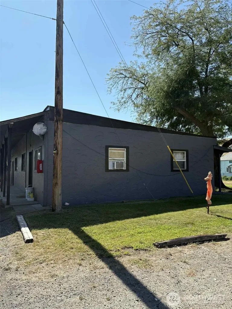 616 Columbia Avenue Bridgeport WA 98813