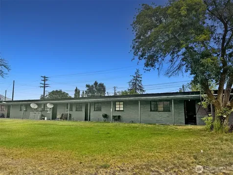616 Columbia Avenue Bridgeport WA 98813