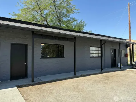 616 Columbia Avenue Bridgeport WA 98813