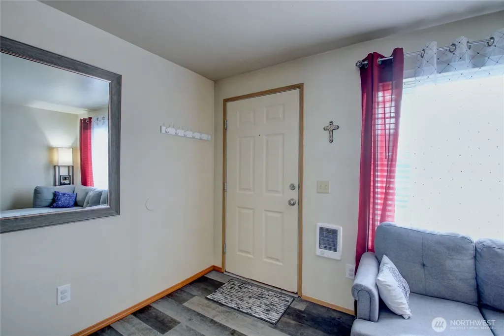 811 S Laventure Road Mount Vernon WA 98274