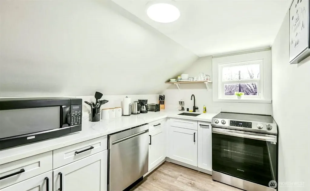 621 Houser Way S Renton WA 98057