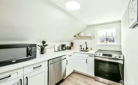 621 Houser Way S Renton WA 98057