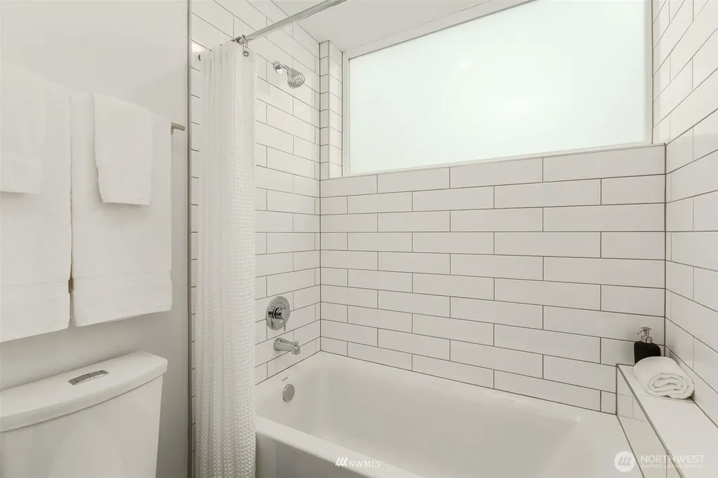 1524 13th Avenue S Seattle WA 98144