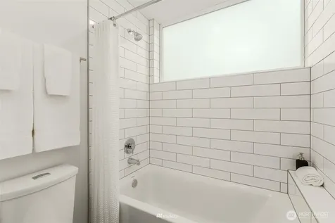 1524 13th Avenue S Seattle WA 98144