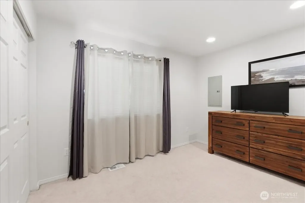 7205 E G Street Tacoma WA 98404