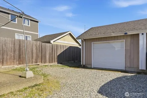 7205 E G Street Tacoma WA 98404