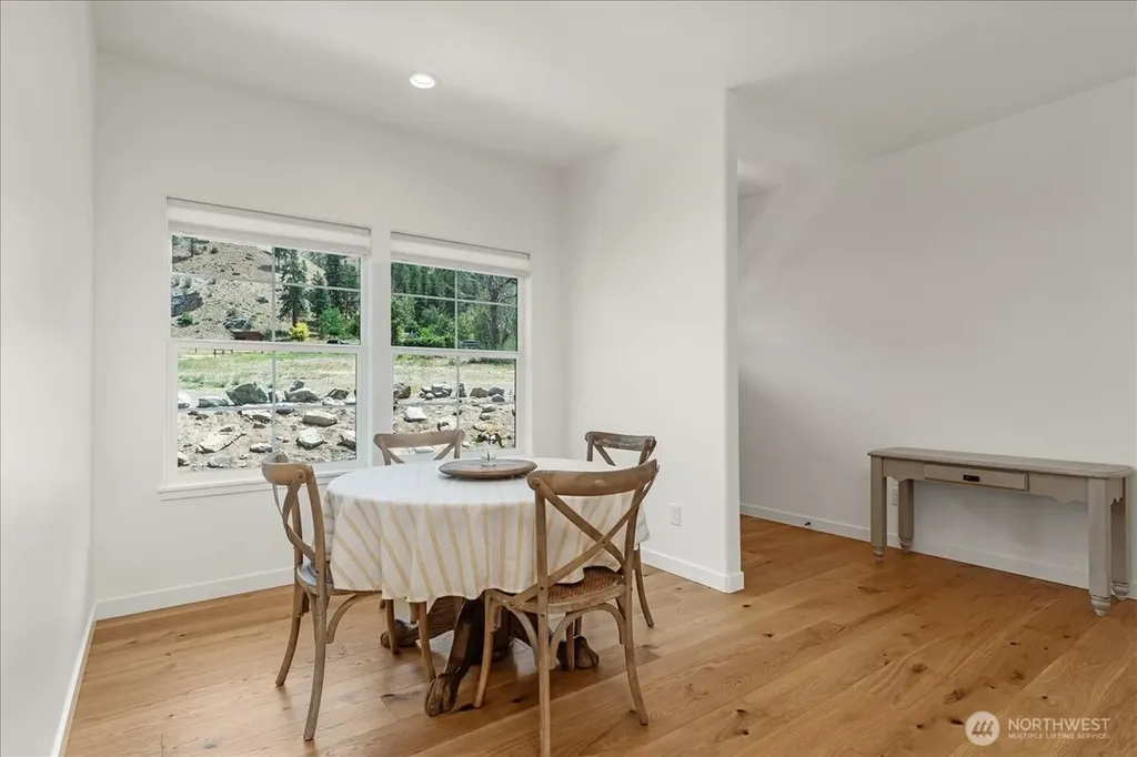 87 Burma Road Methow WA 98834