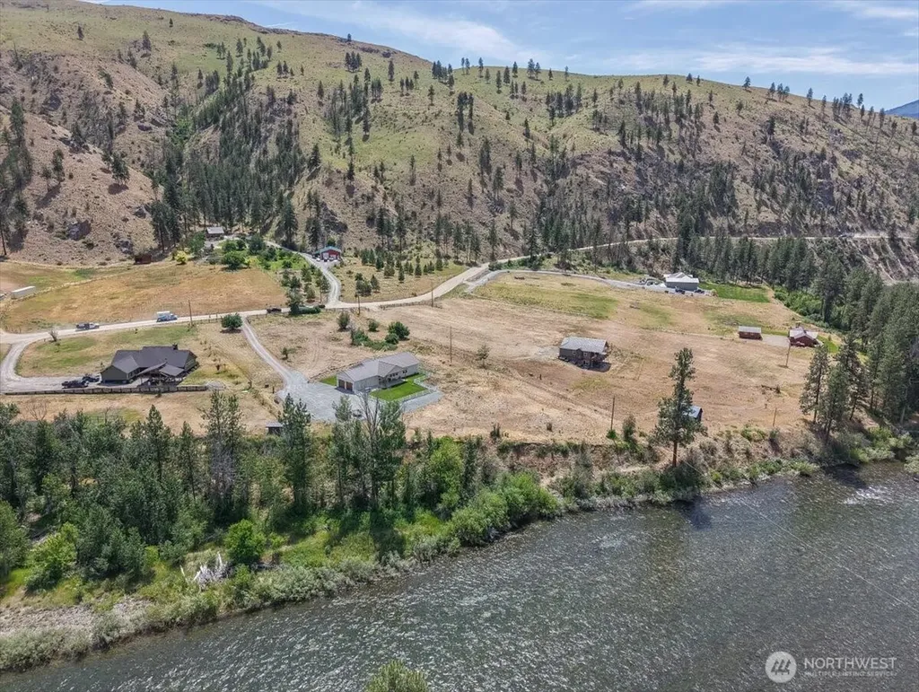 87 Burma Road Methow WA 98834