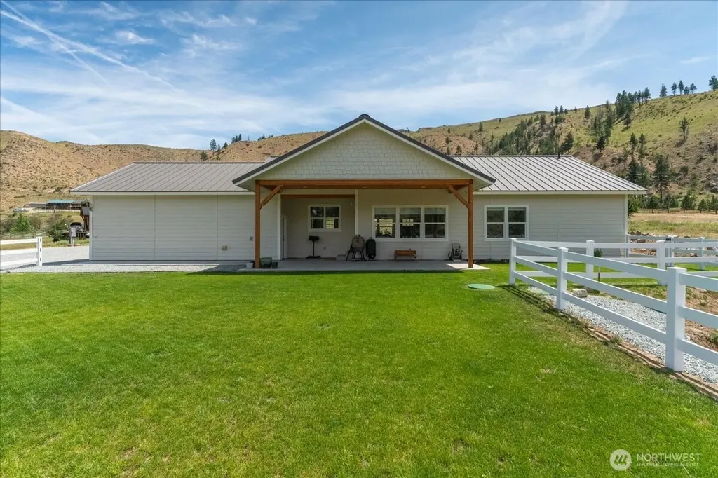87 Burma Road Methow WA 98834