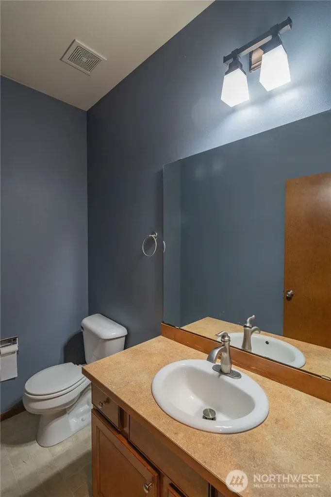 4729 Okanogan Drive SE Port Orchard WA 98366