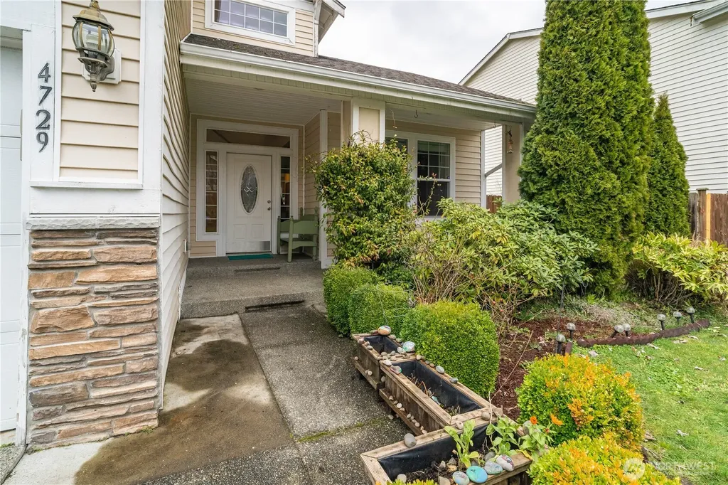 4729 Okanogan Drive SE Port Orchard WA 98366