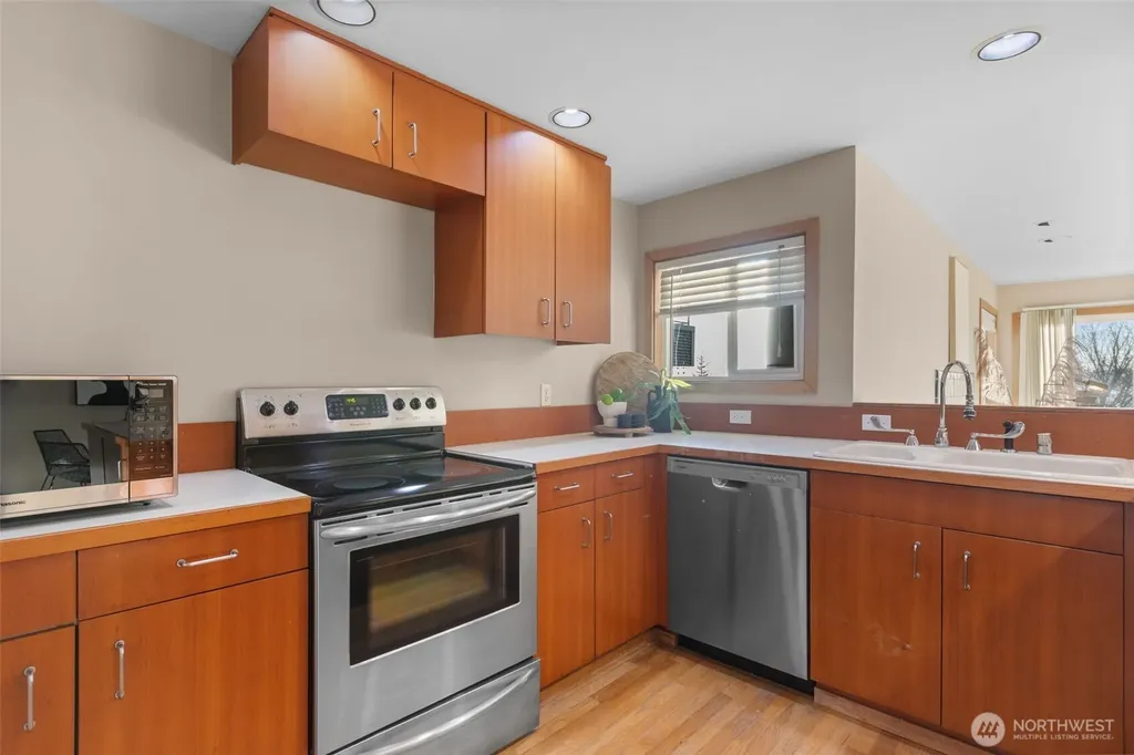 3200 Alki Avenue SW Seattle WA 98116