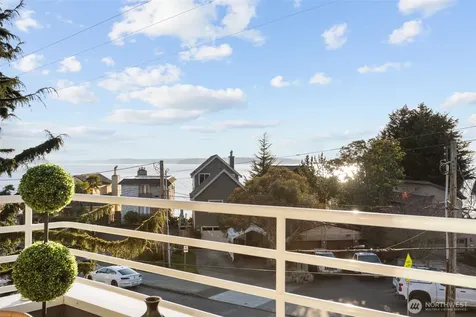 3200 Alki Avenue SW Seattle WA 98116