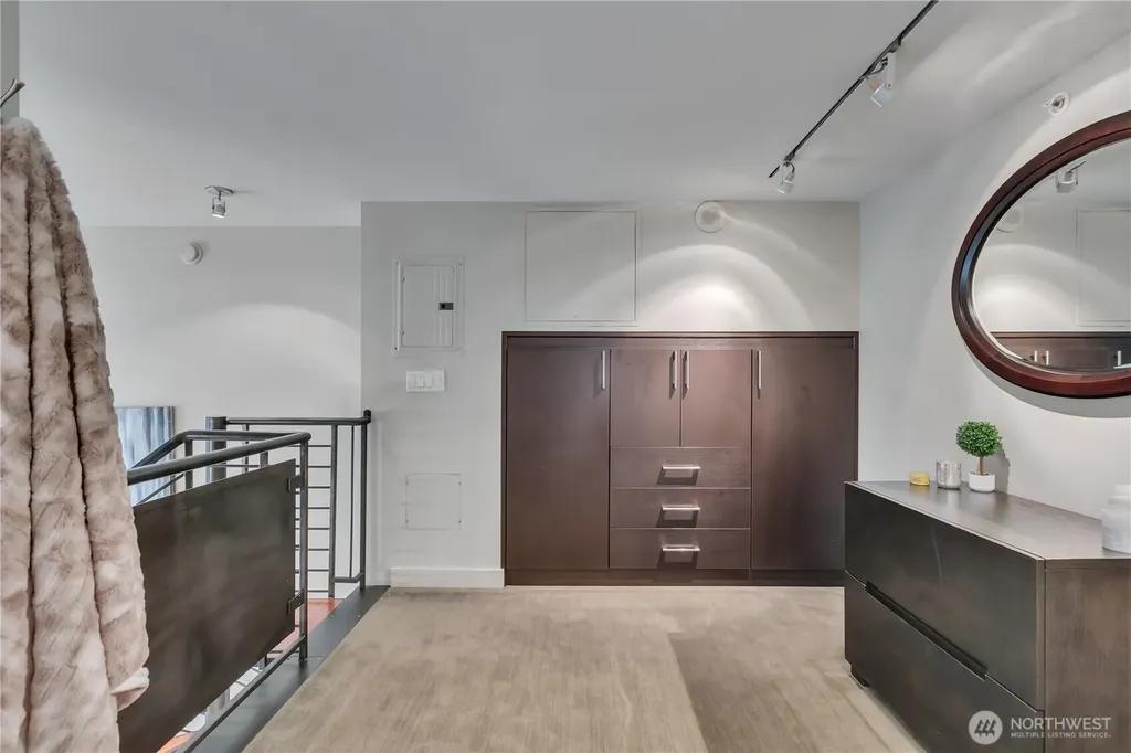 900 Lenora Street Seattle WA 98121