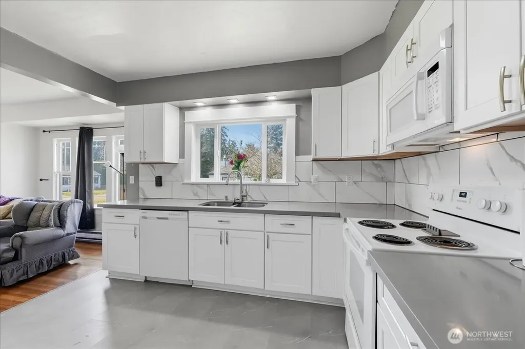 331 100th Street S Parkland WA 98444