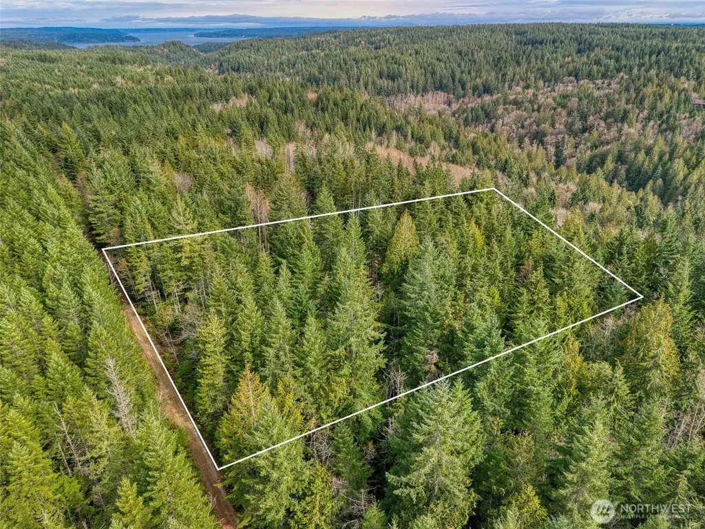 2 Larson Lane NW Seabeck WA 98380