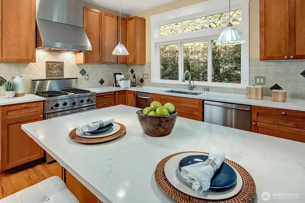 412 15th Avenue Kirkland WA 98033