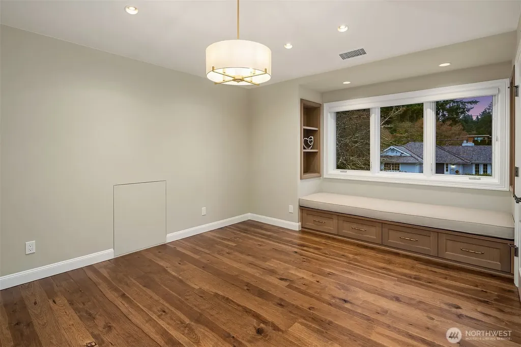 854 Evergreen Point Road Medina WA 98039