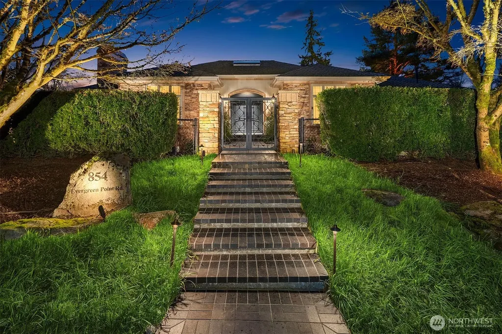 854 Evergreen Point Road Medina WA 98039