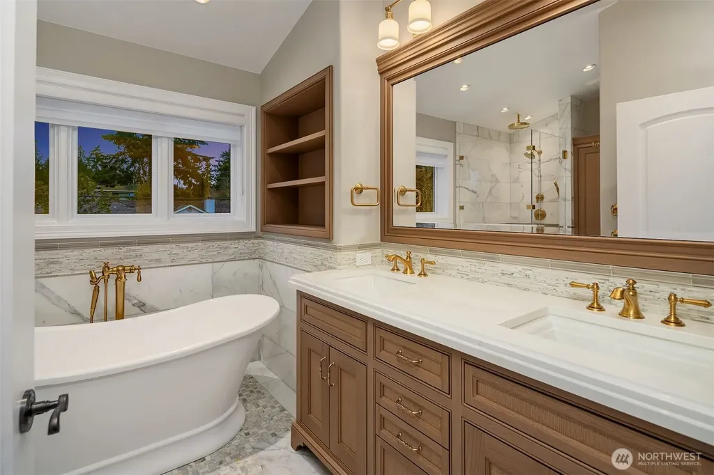 854 Evergreen Point Road Medina WA 98039
