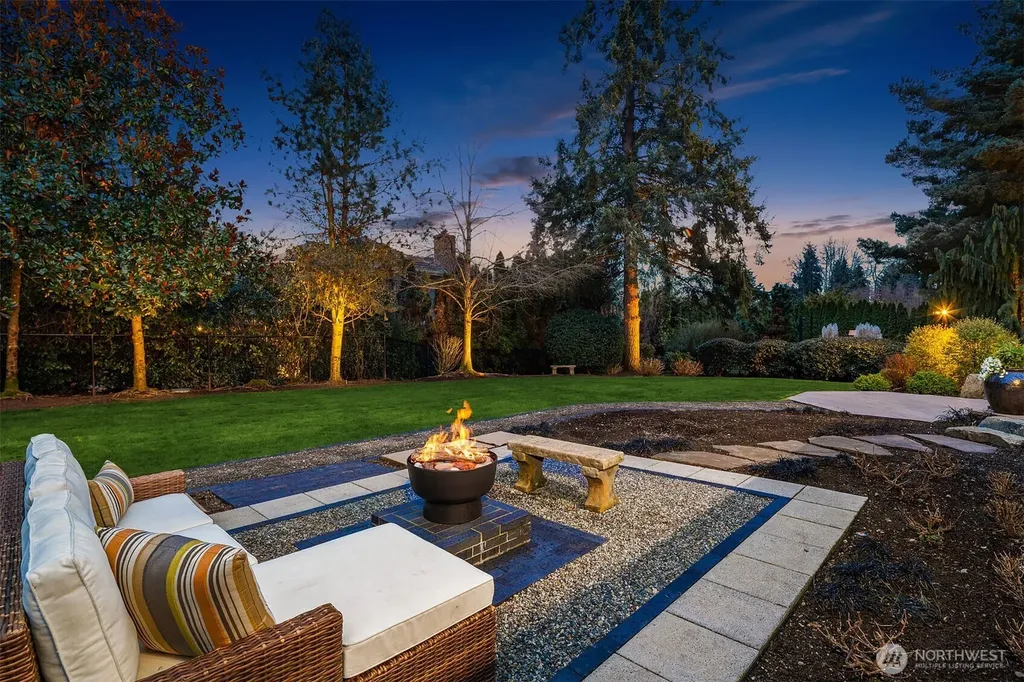 854 Evergreen Point Road Medina WA 98039