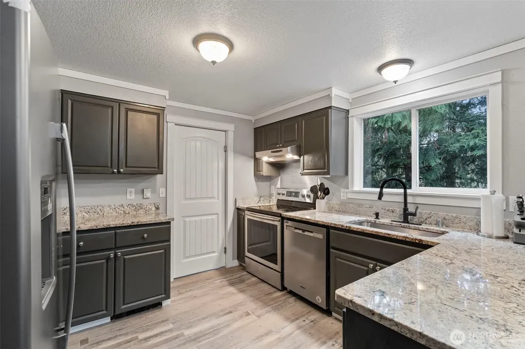 266 Bear View Drive Chehalis WA 98532