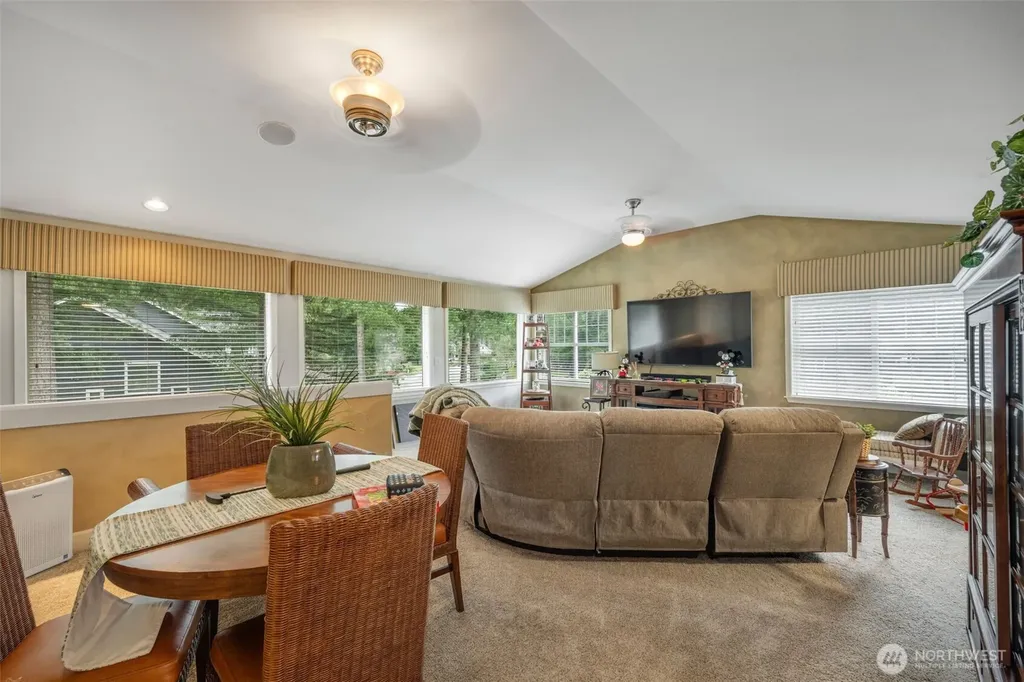 27565 265th Court SE Ravensdale WA 98051
