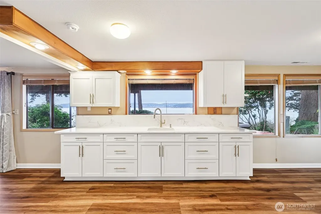 17340 Golden View Avenue La Conner WA 98257